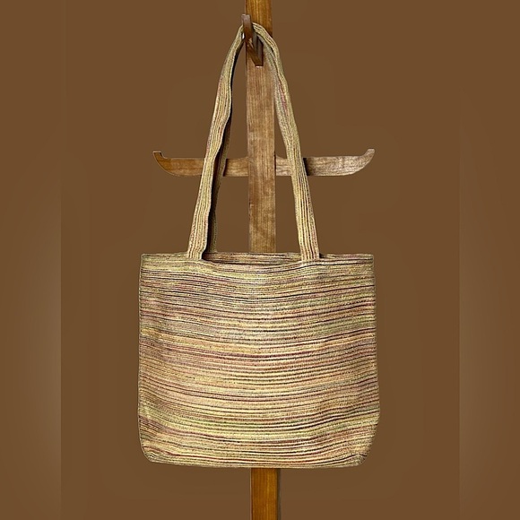Scala Woven Beach Summer Tote Bag in Browns & Metallic Gold with Zip Closure - Picture 3 of 16